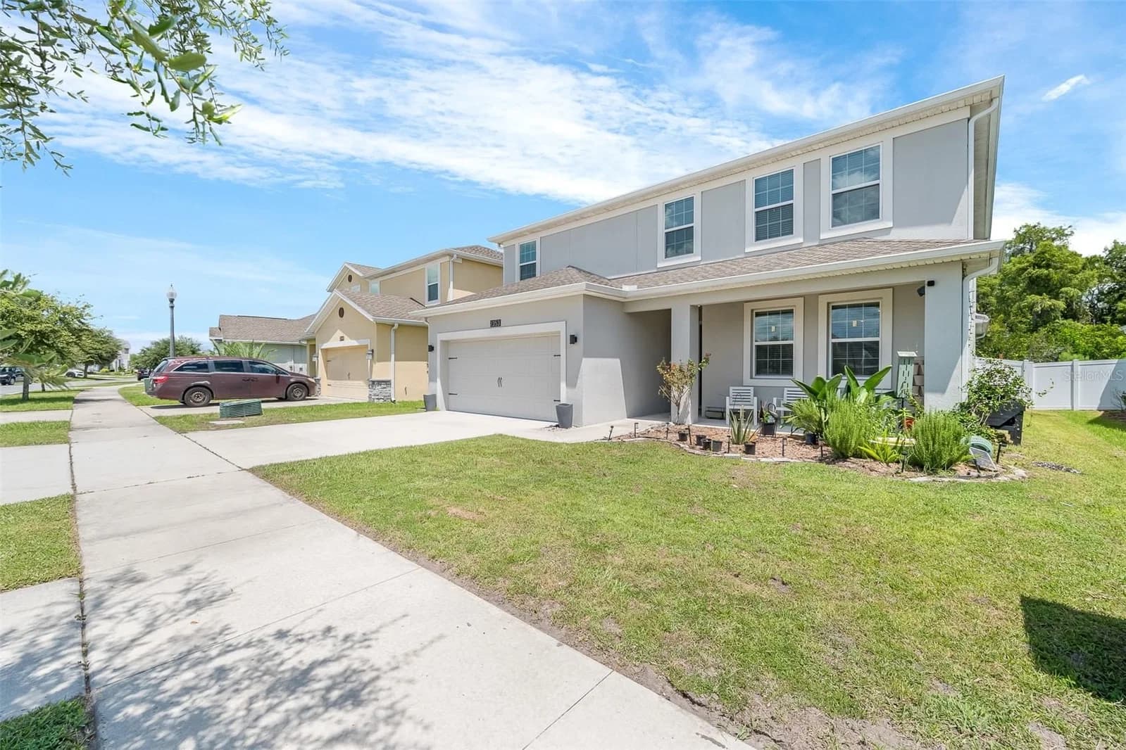 2353 CRESCENT MOON 4