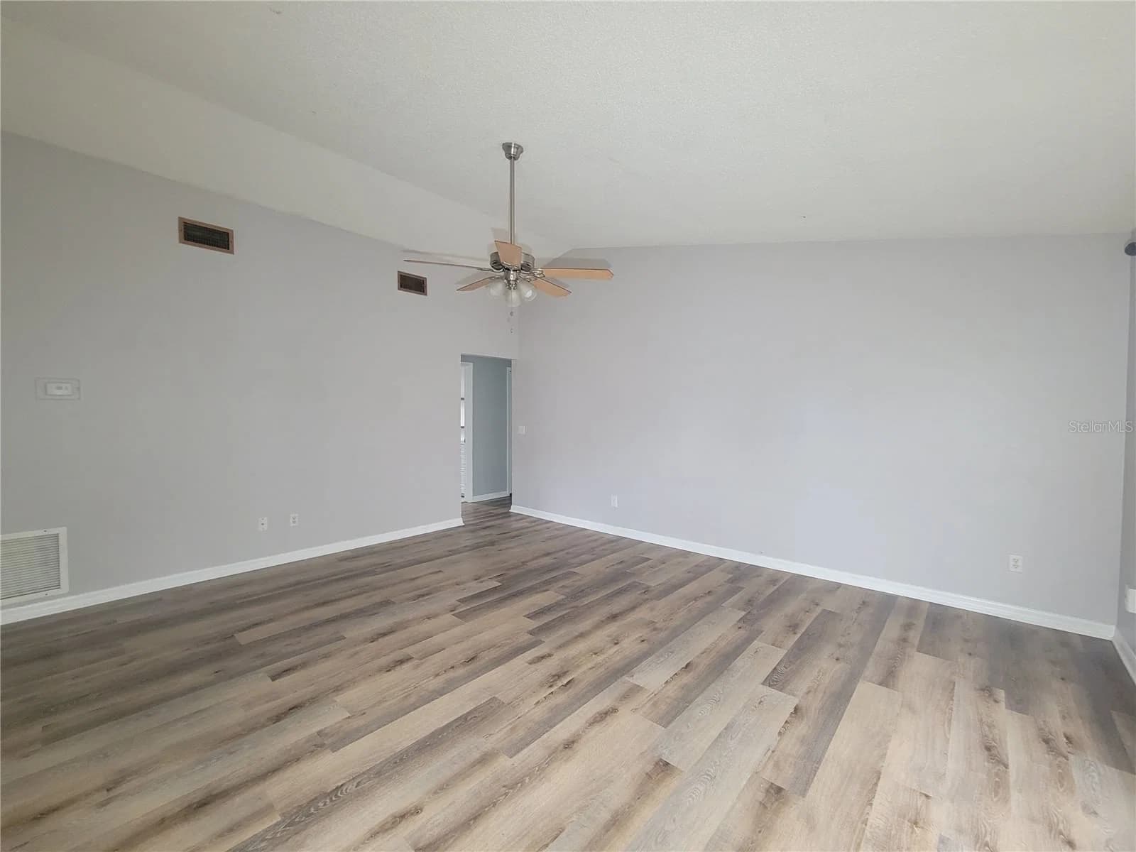 9827 DEAN COVE 2