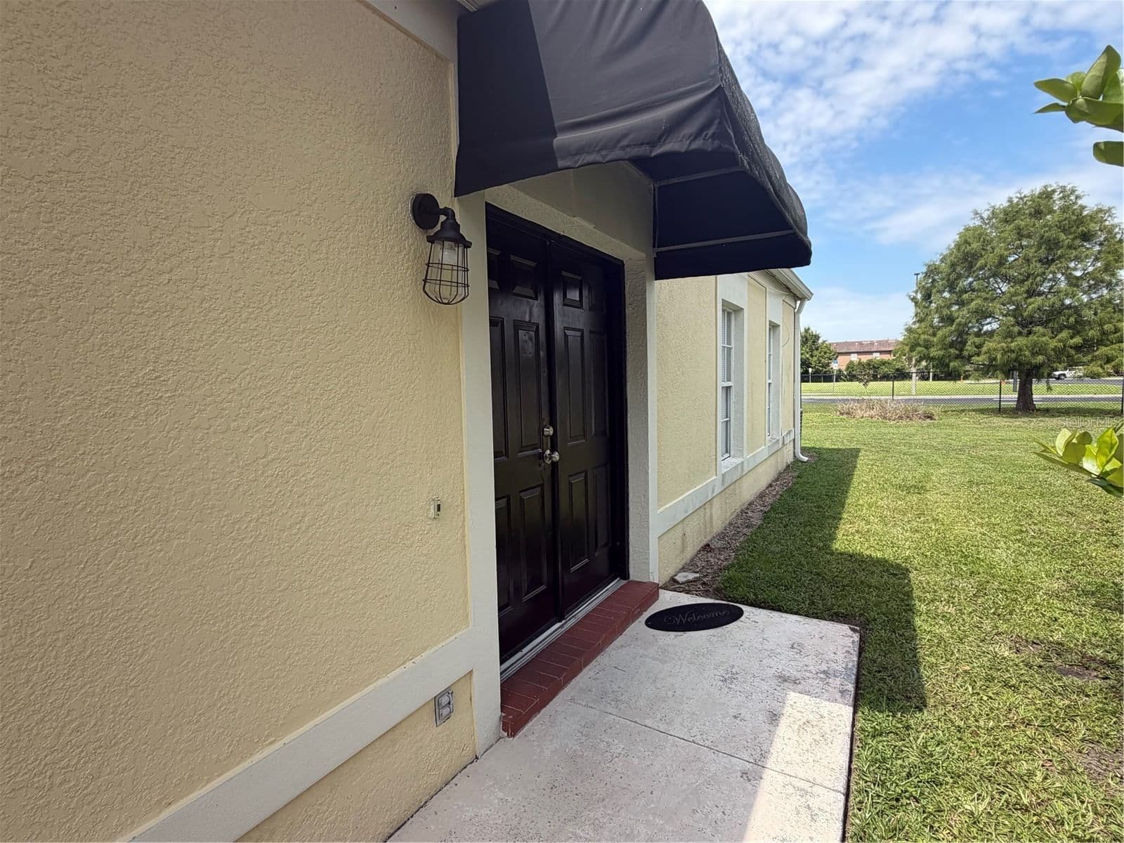 1074 UNIVERSAL REST 4