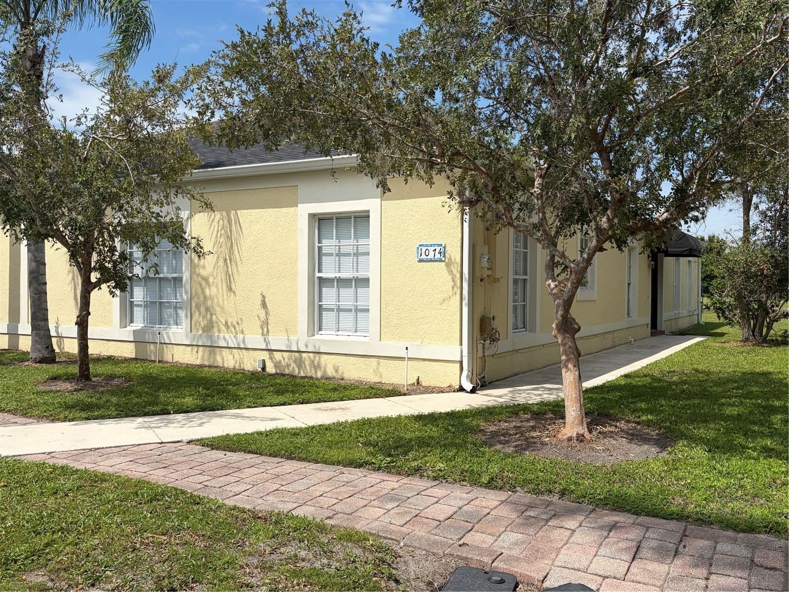 1074 UNIVERSAL REST, Kissimmee, FL 34744