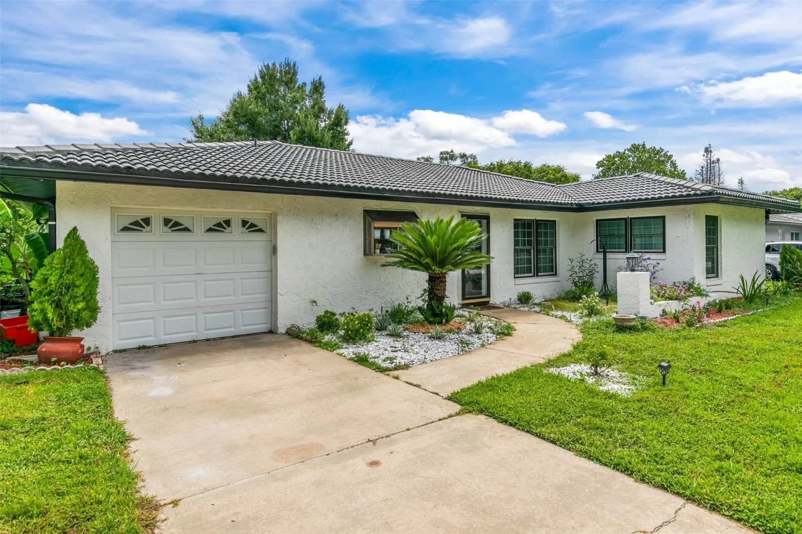 10611 DEERGRASS 2