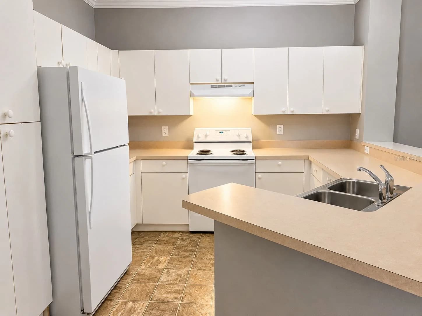 3621 CONROY 5