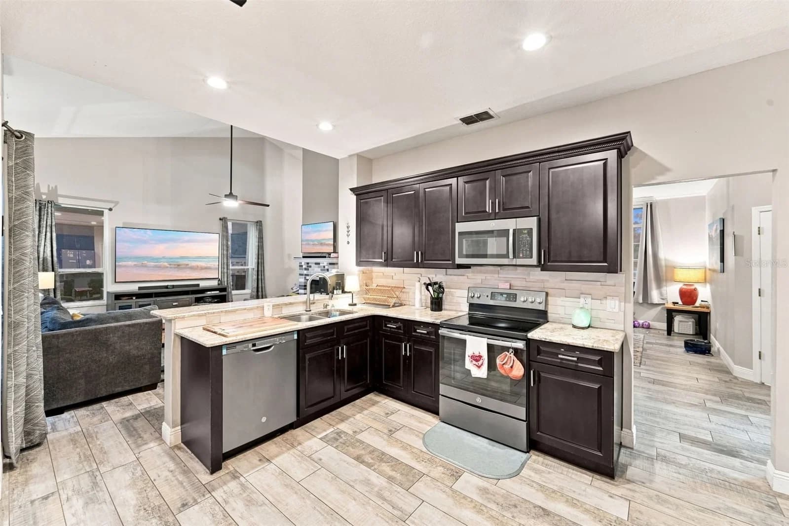 3874 GATLIN PLACE 4