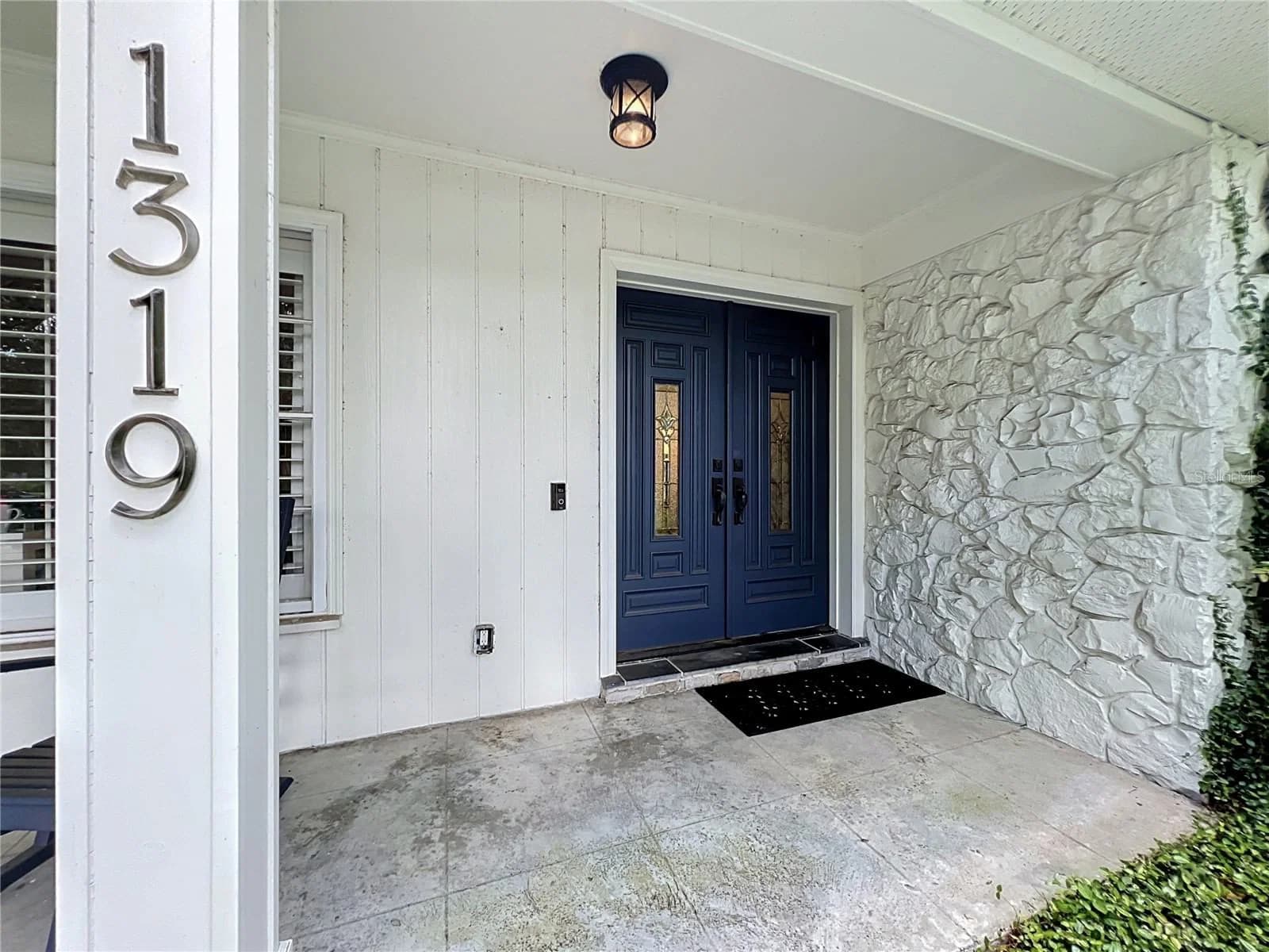 1319 BUCKWOOD 5