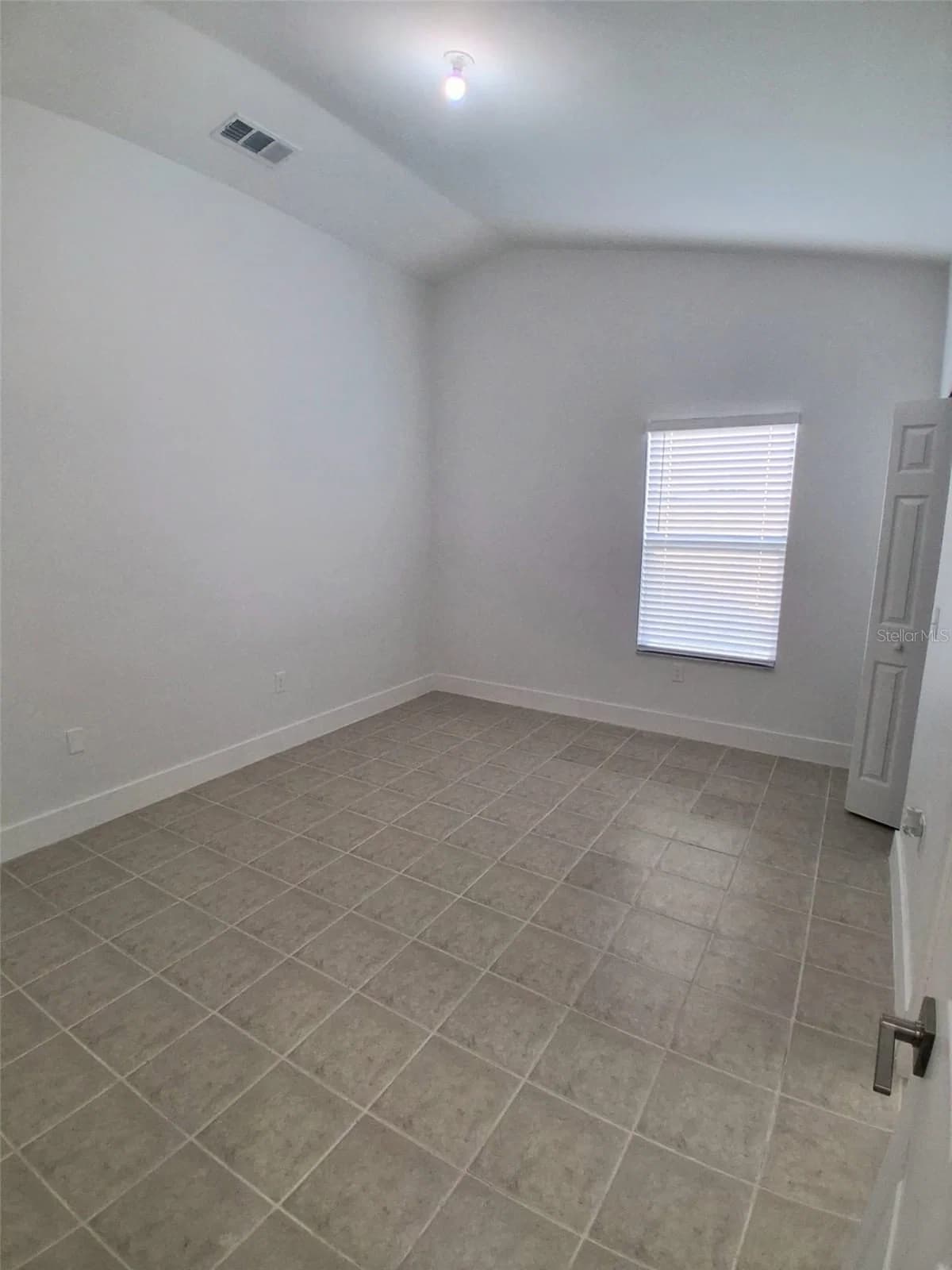 1047 FLORIDA HOLLY Drive 5