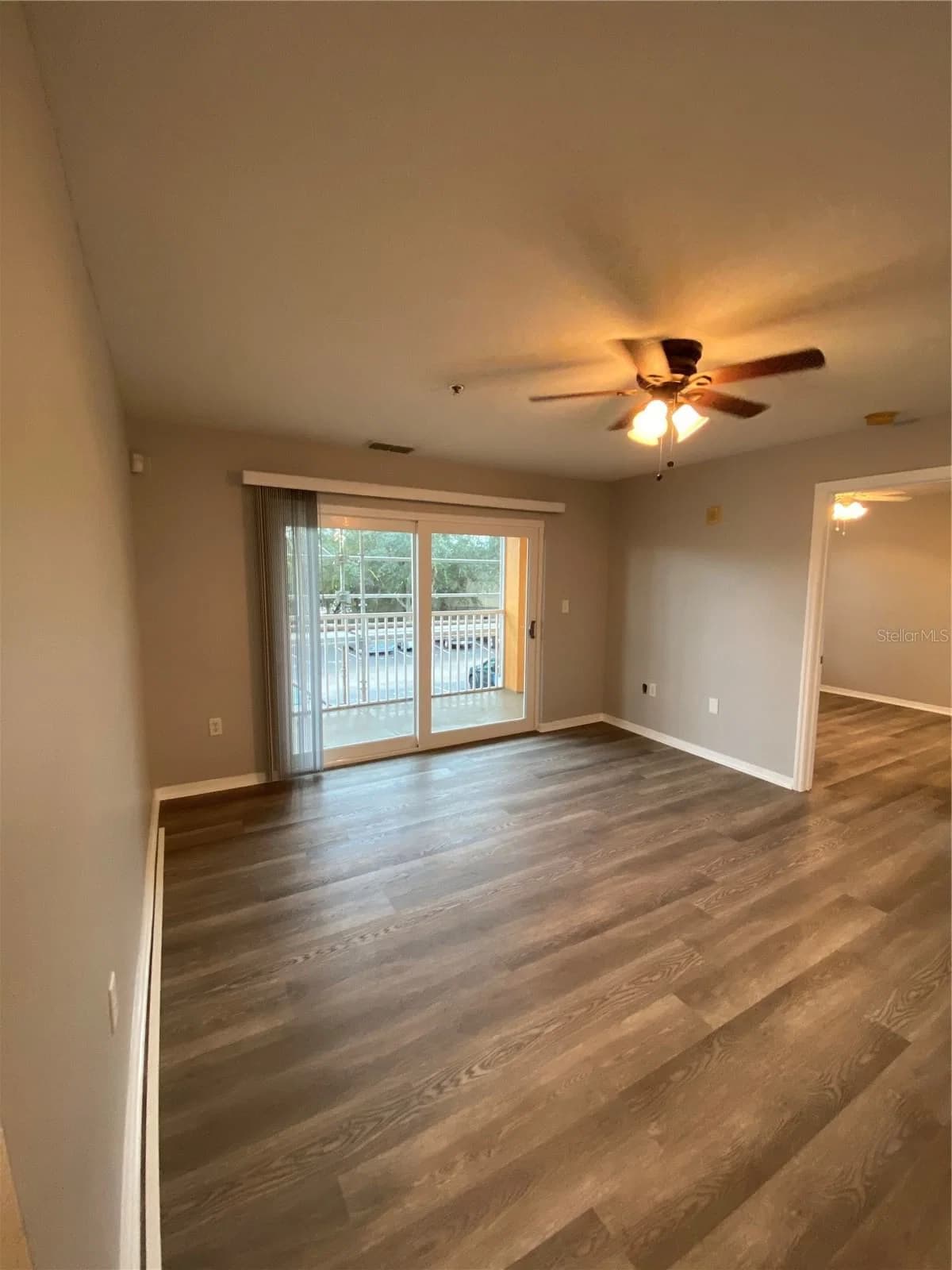 5479 VINELAND 4