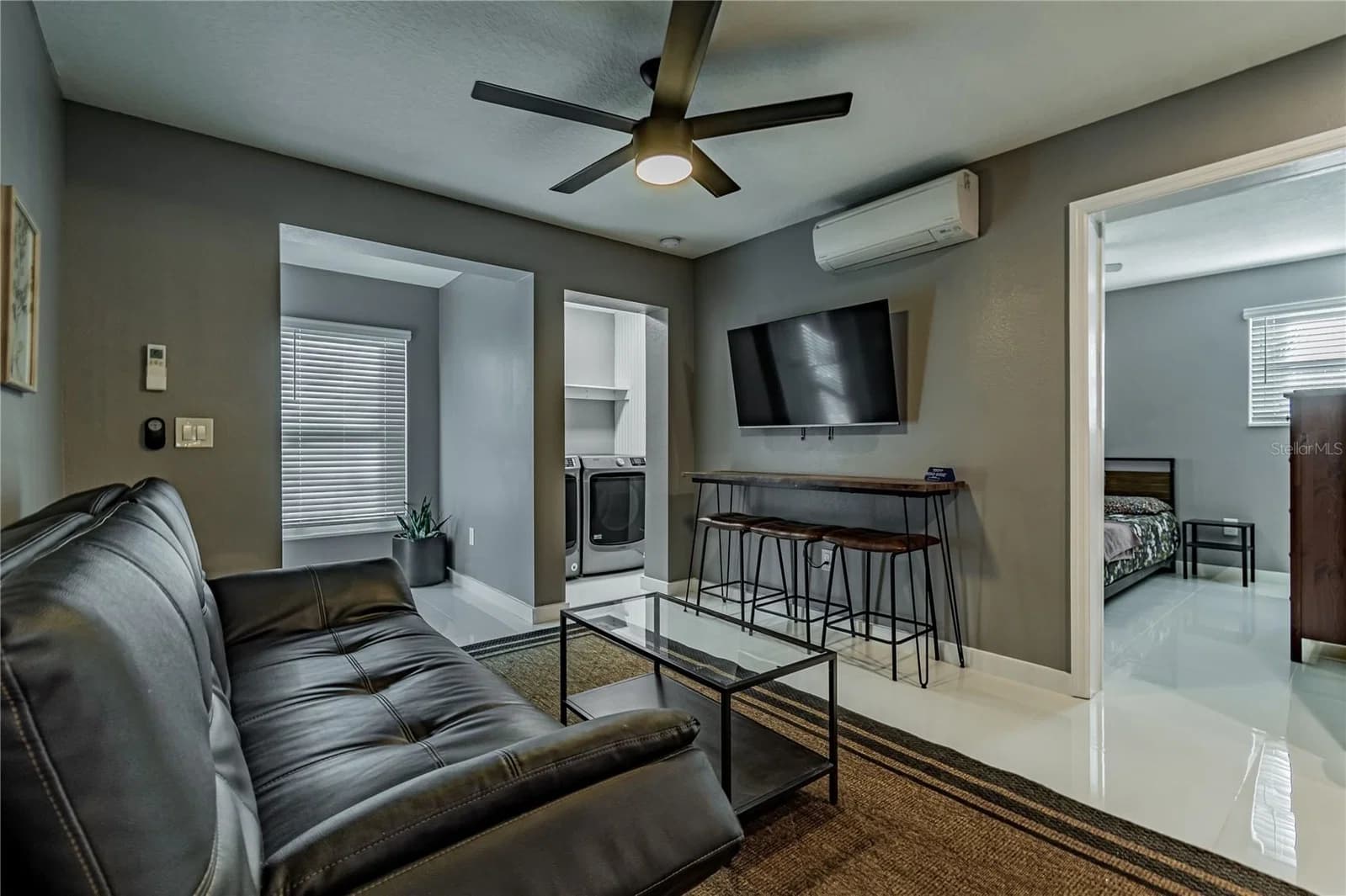 1225 LIVINGSTON 5