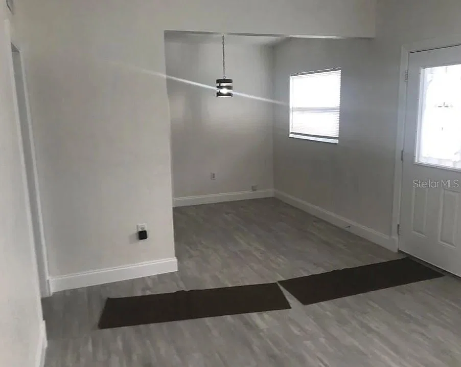 1200 EMERALDA RD 2
