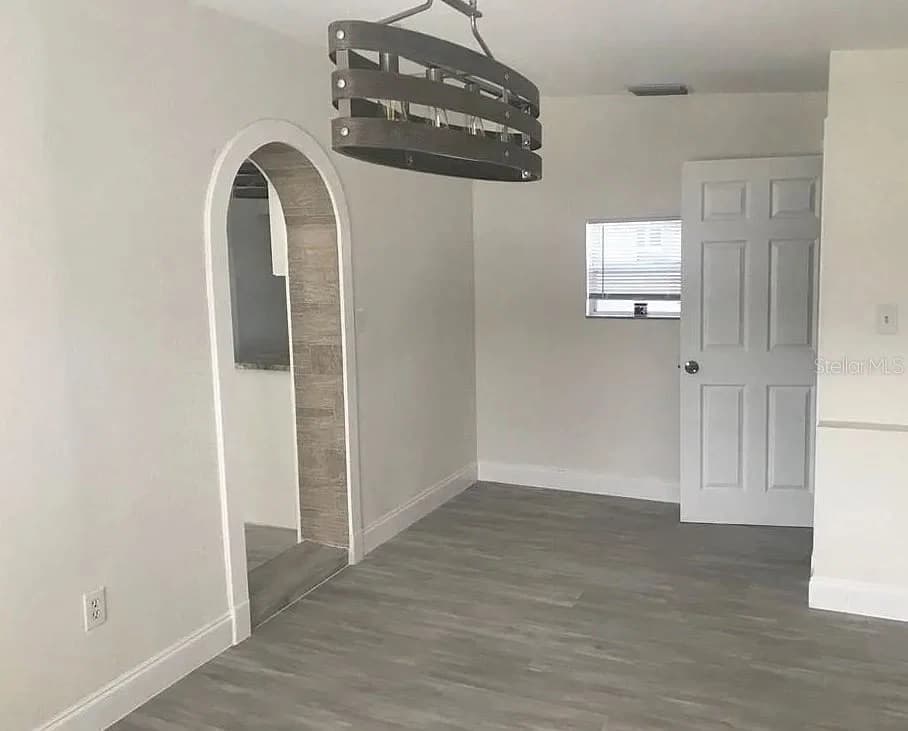 1200 EMERALDA RD 3