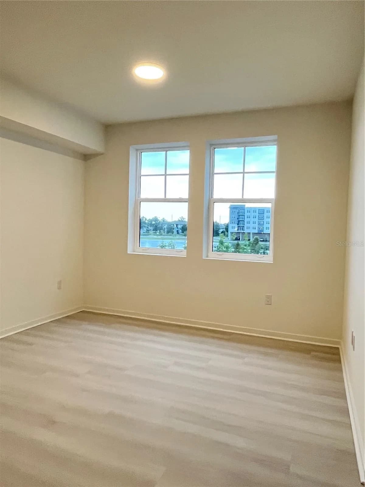 5563 MILLENIA PARK BLVD 4