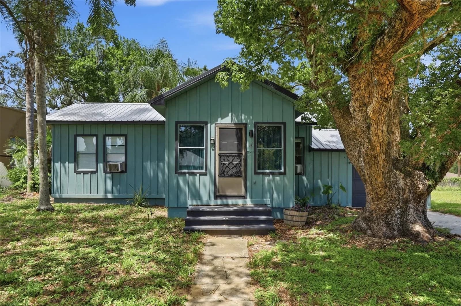 4 BAY, Davenport, FL 33837