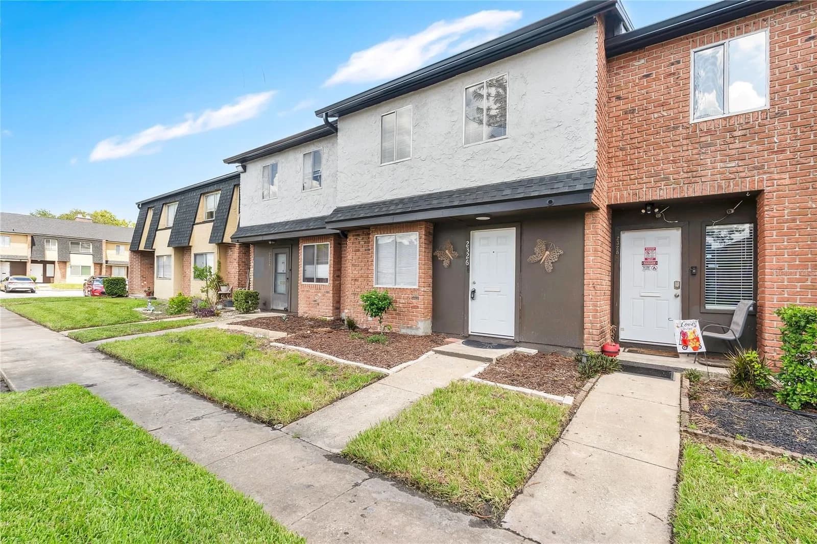 2326 HUNTINGTON GREEN 2