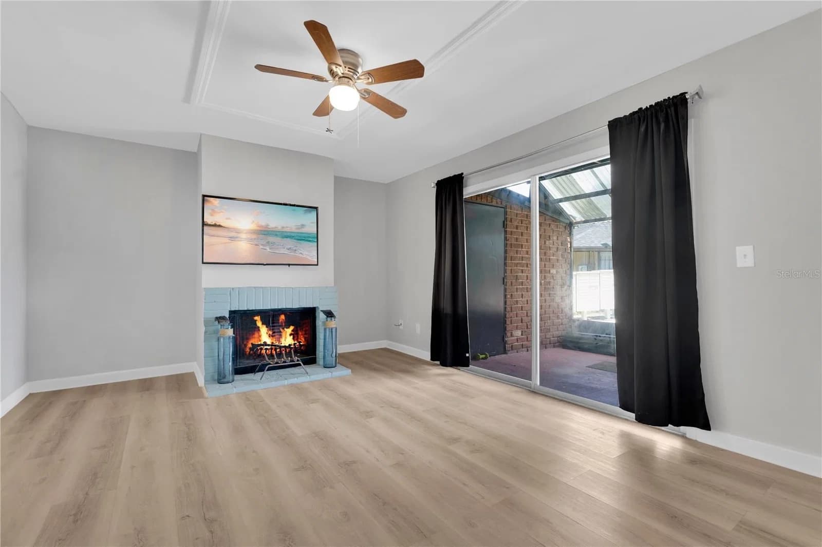 2326 HUNTINGTON GREEN 5