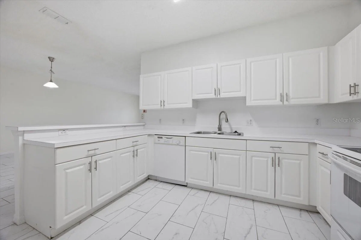 3166 SUN LAKE 2