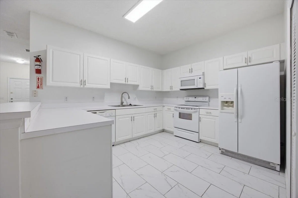 3166 SUN LAKE 3