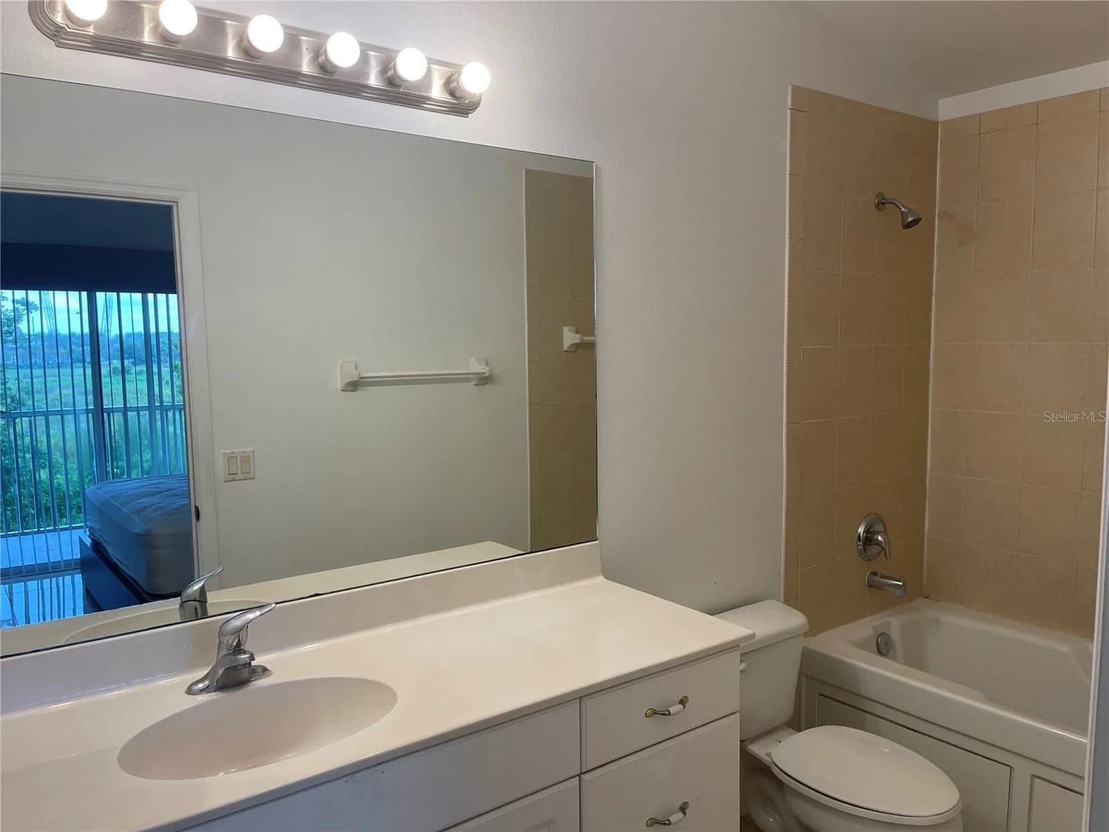 3166 SUN LAKE 5