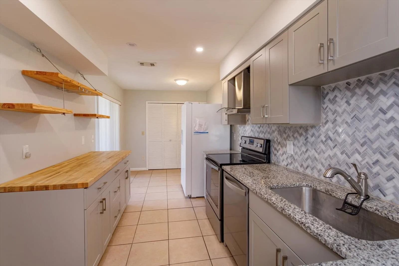 5429 VINELAND 4