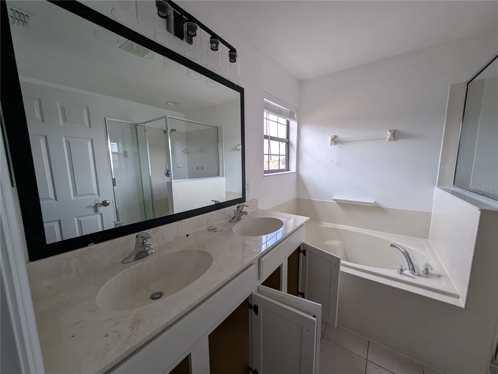 4012 VIOSCA Place 4