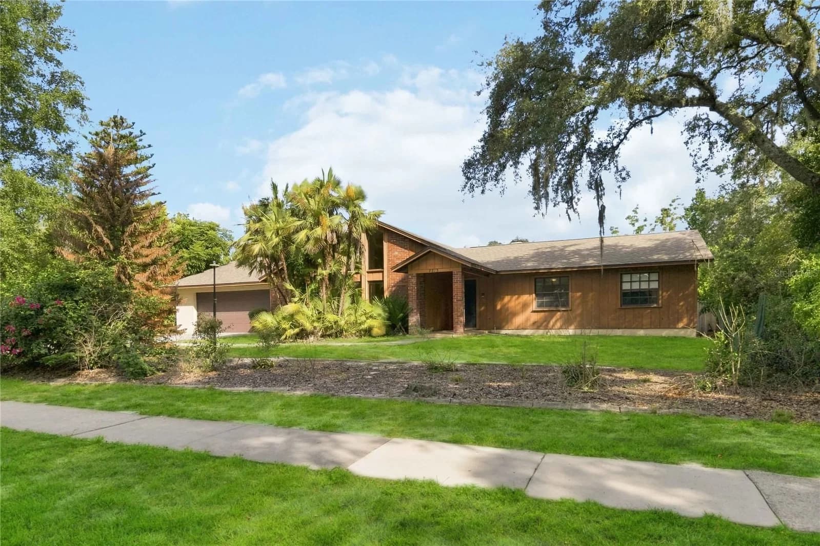 7813 SARANAC, Orlando, FL 32835