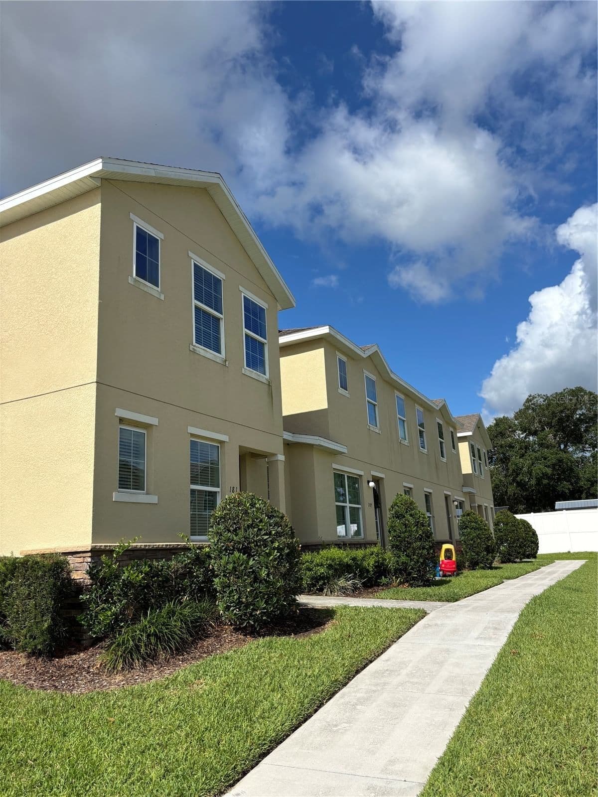 181 HOLLY VILLAGE 2