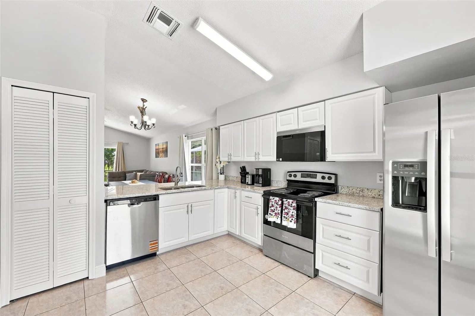 2537 CHATHAM 3