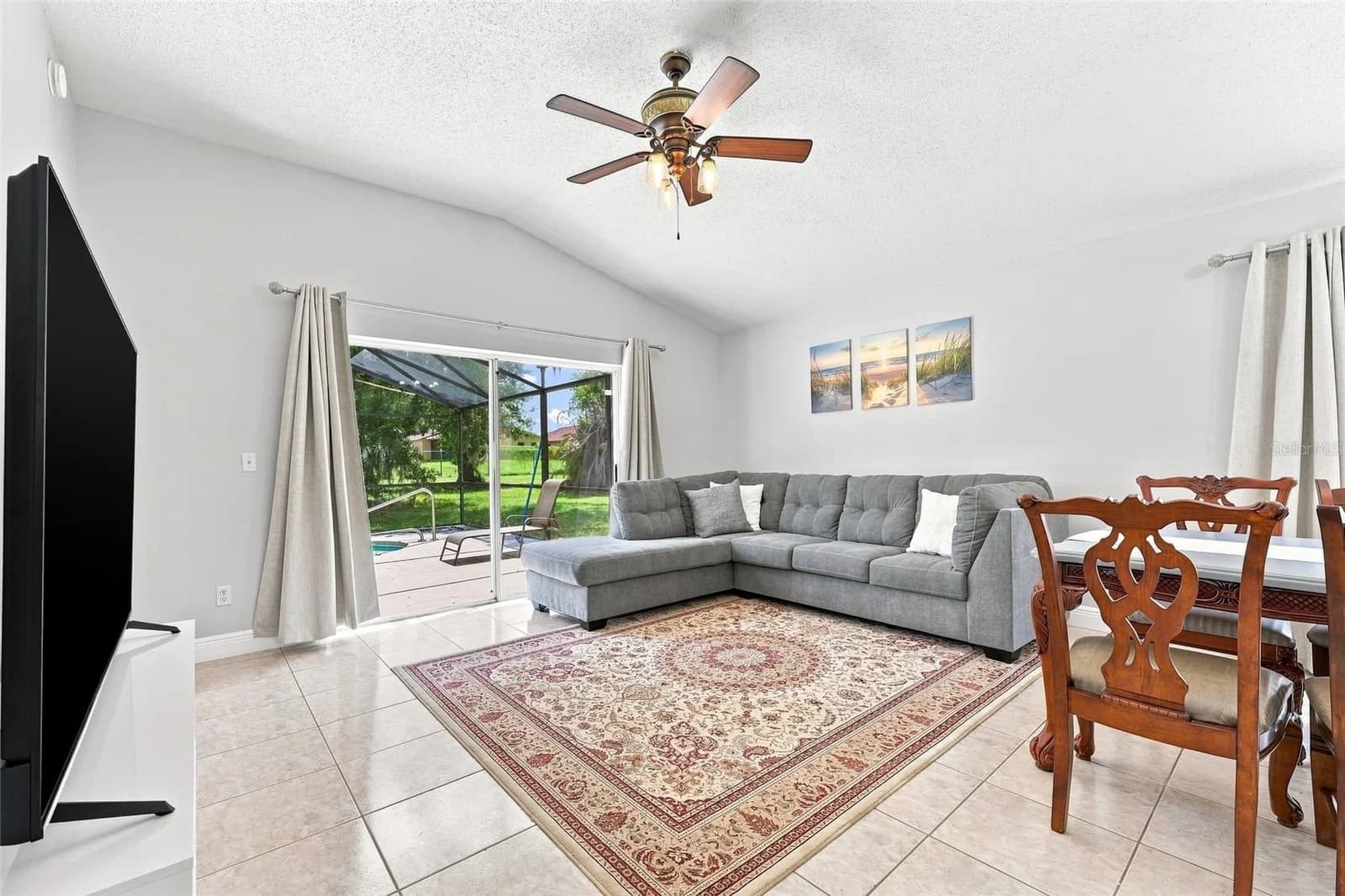 2537 CHATHAM 4