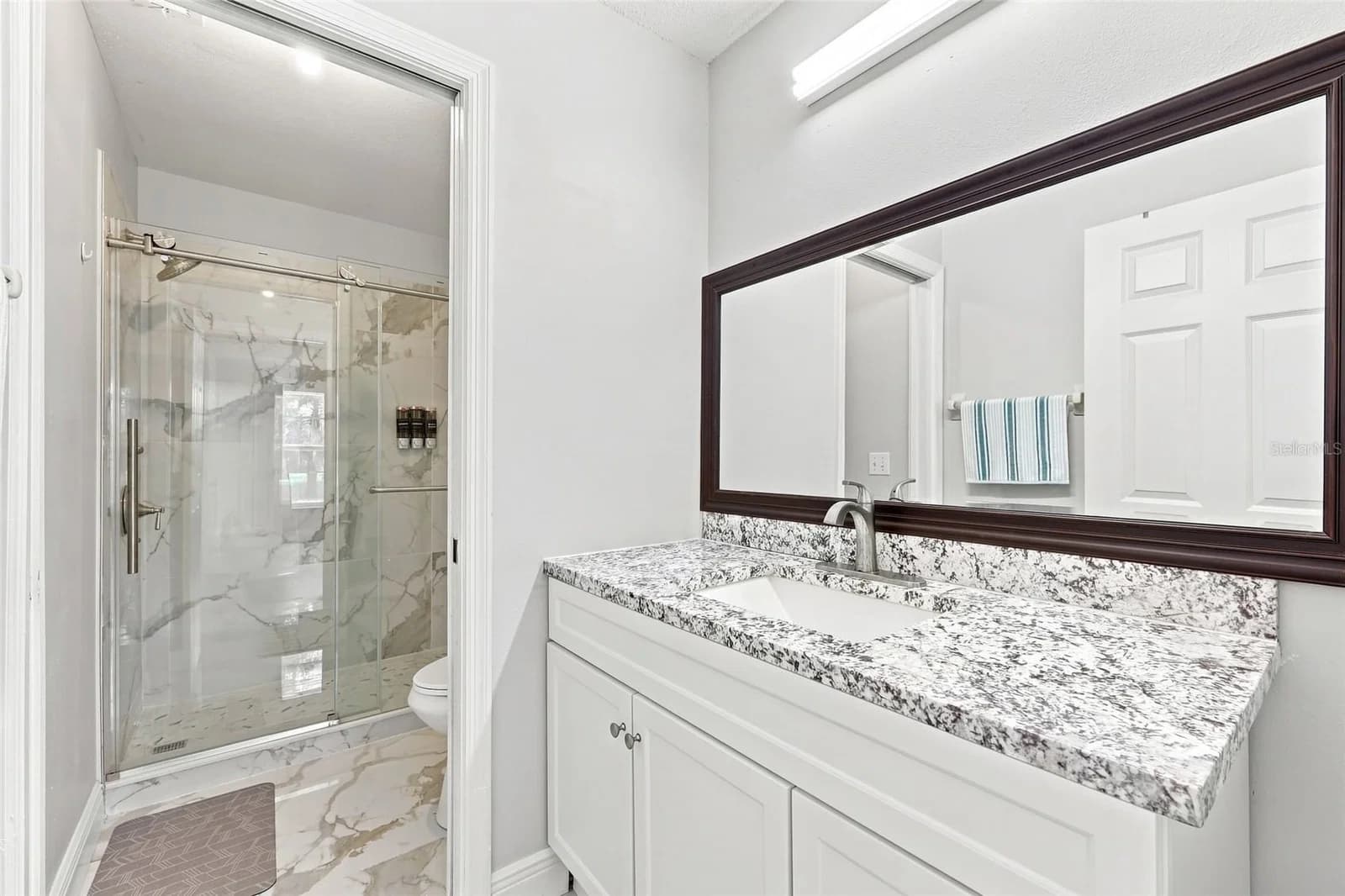 2537 CHATHAM 5