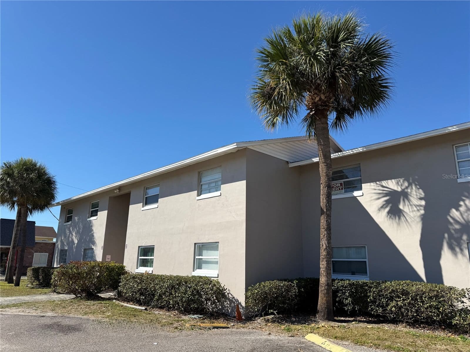 5885 DAHLIA, Orlando, FL 32807