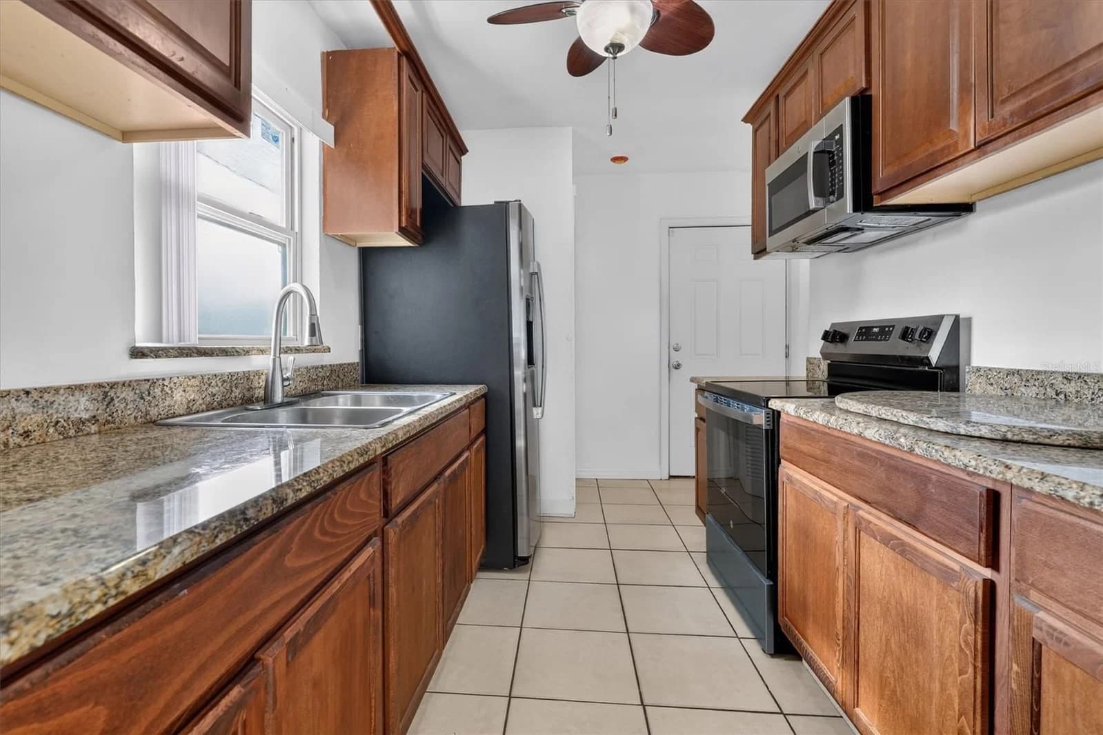 208 PALMYRA Drive 4