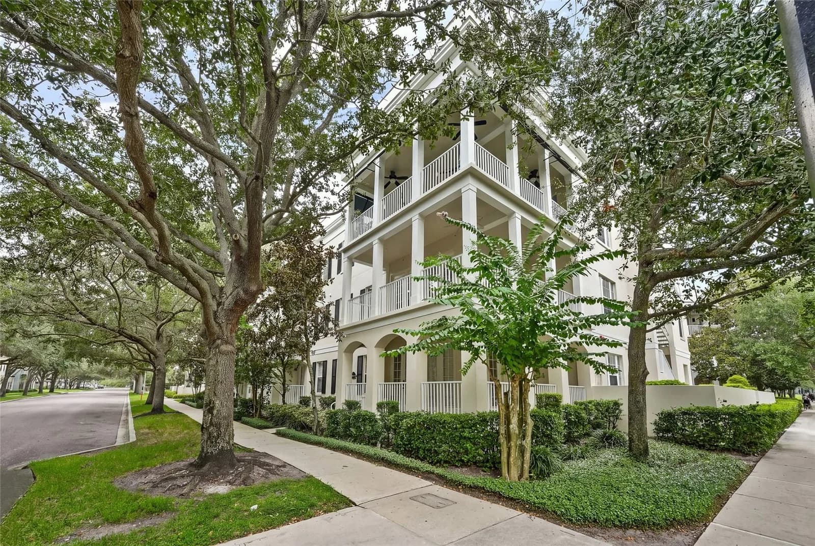 1674 LAKEMONT 2