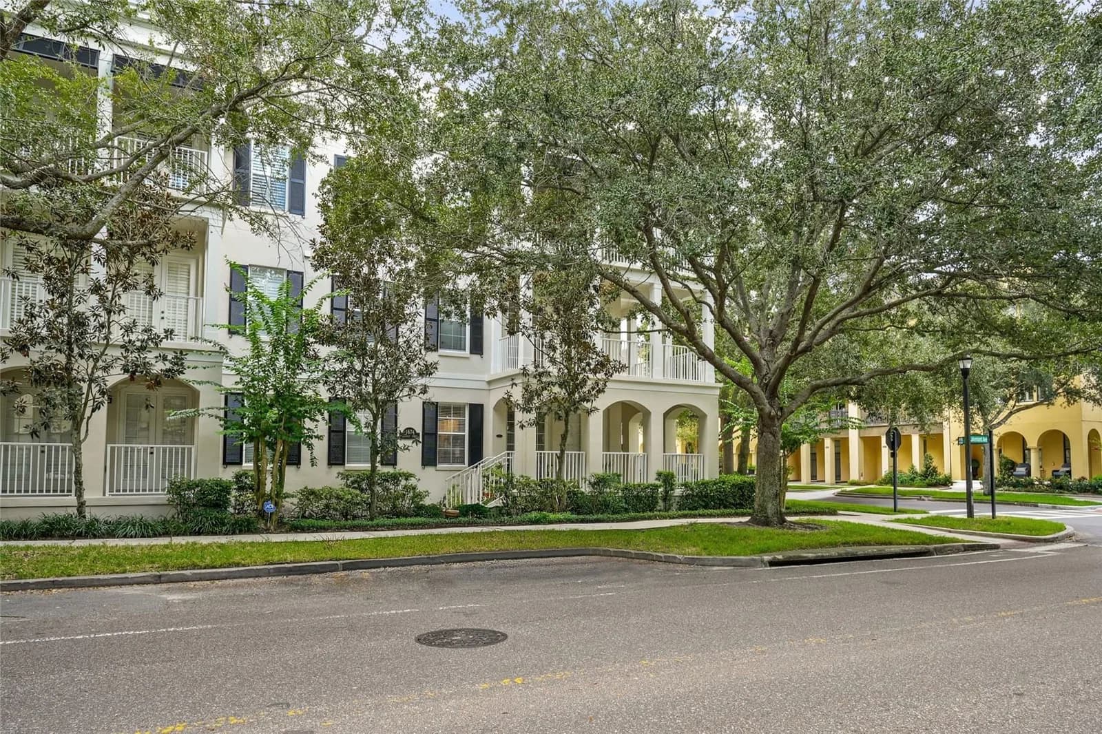1674 LAKEMONT 3