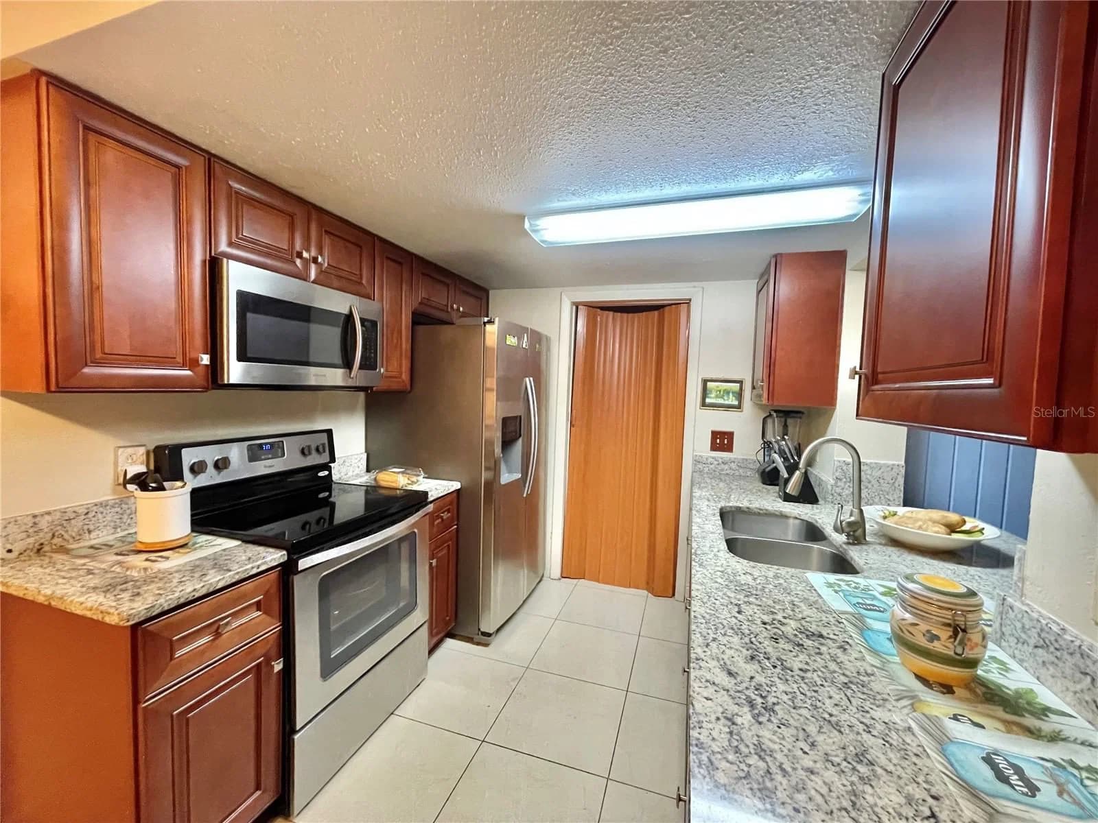 3979 QUEEN ANNE 5
