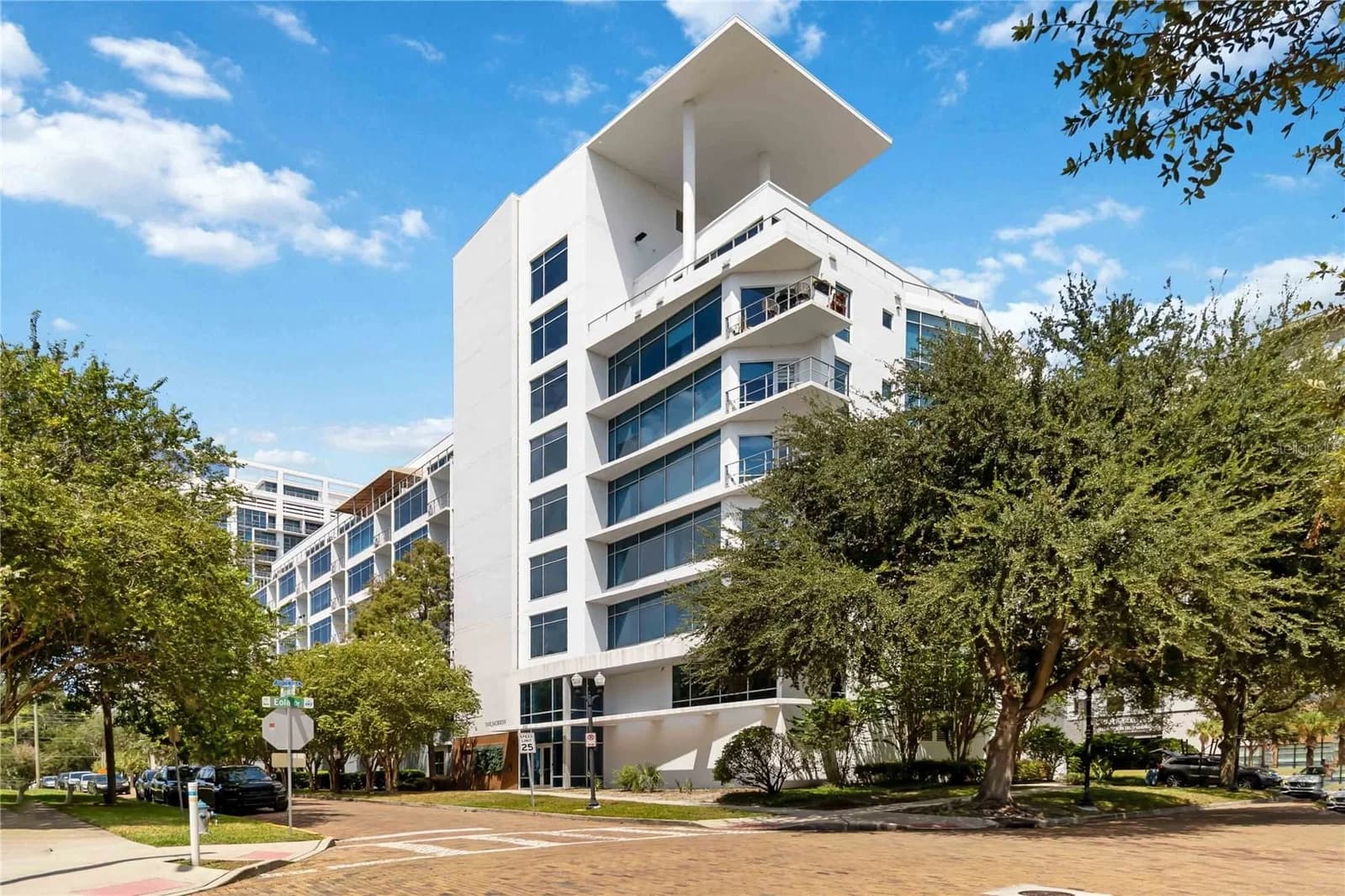 525 JACKSON Street #706, Orlando, FL 32801 2