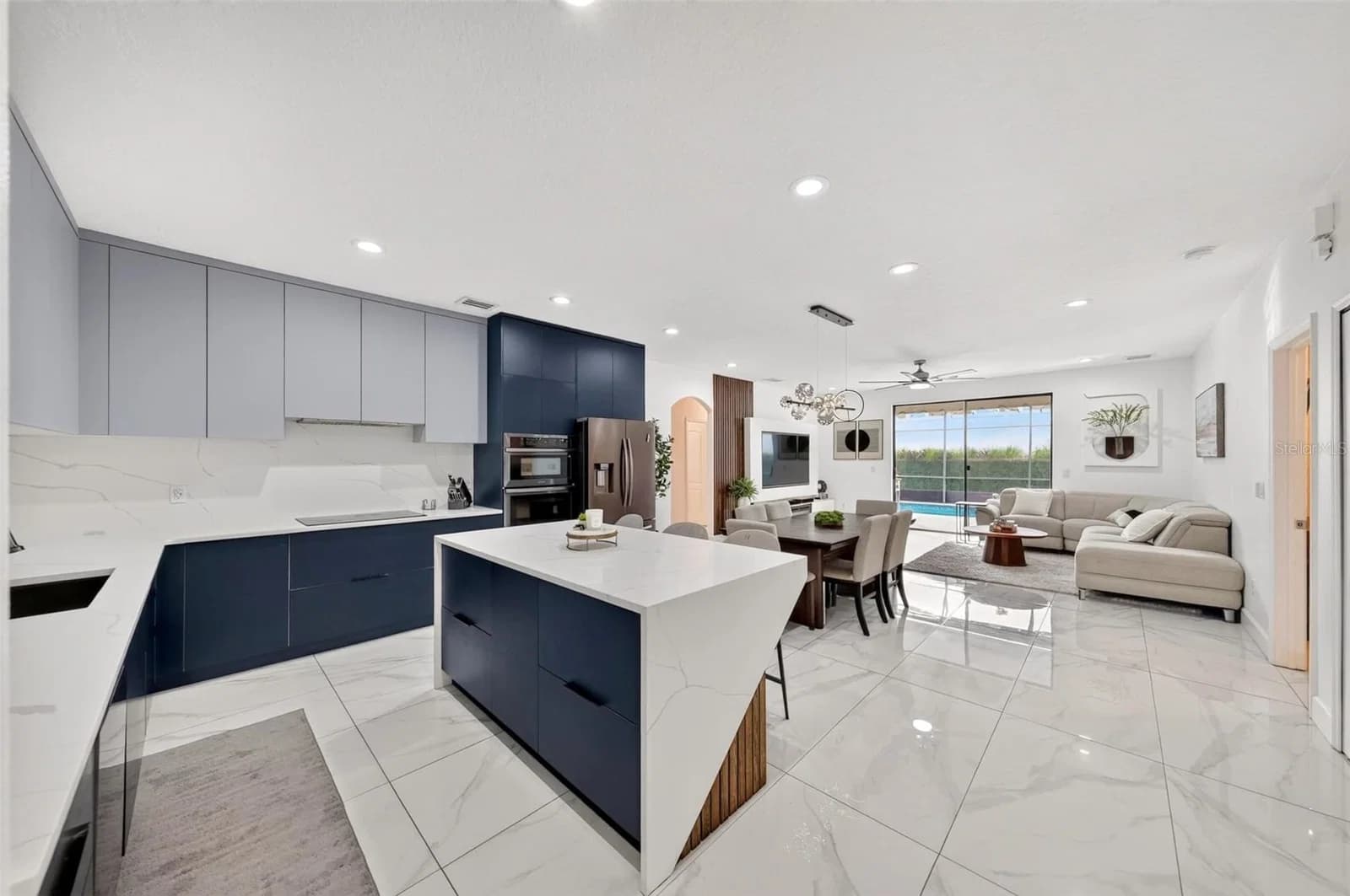 3016 CAMINO REAL 3