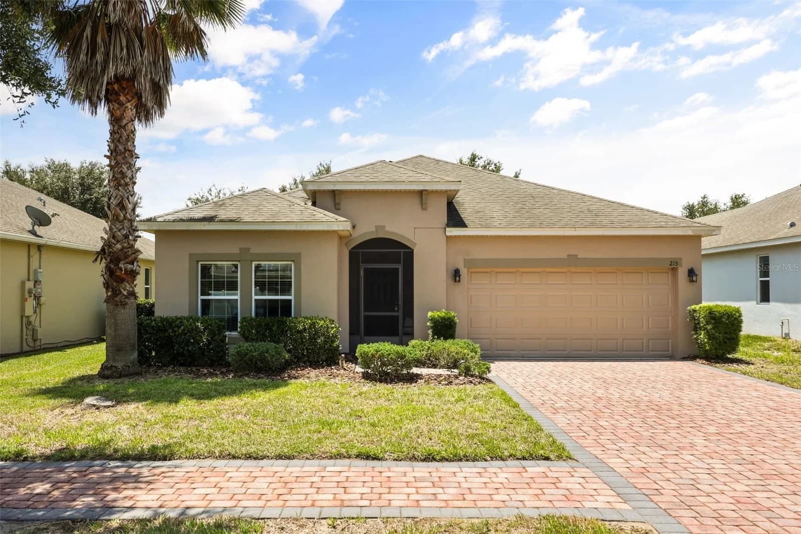 215 LAKES SHORE, Davenport, FL 33837