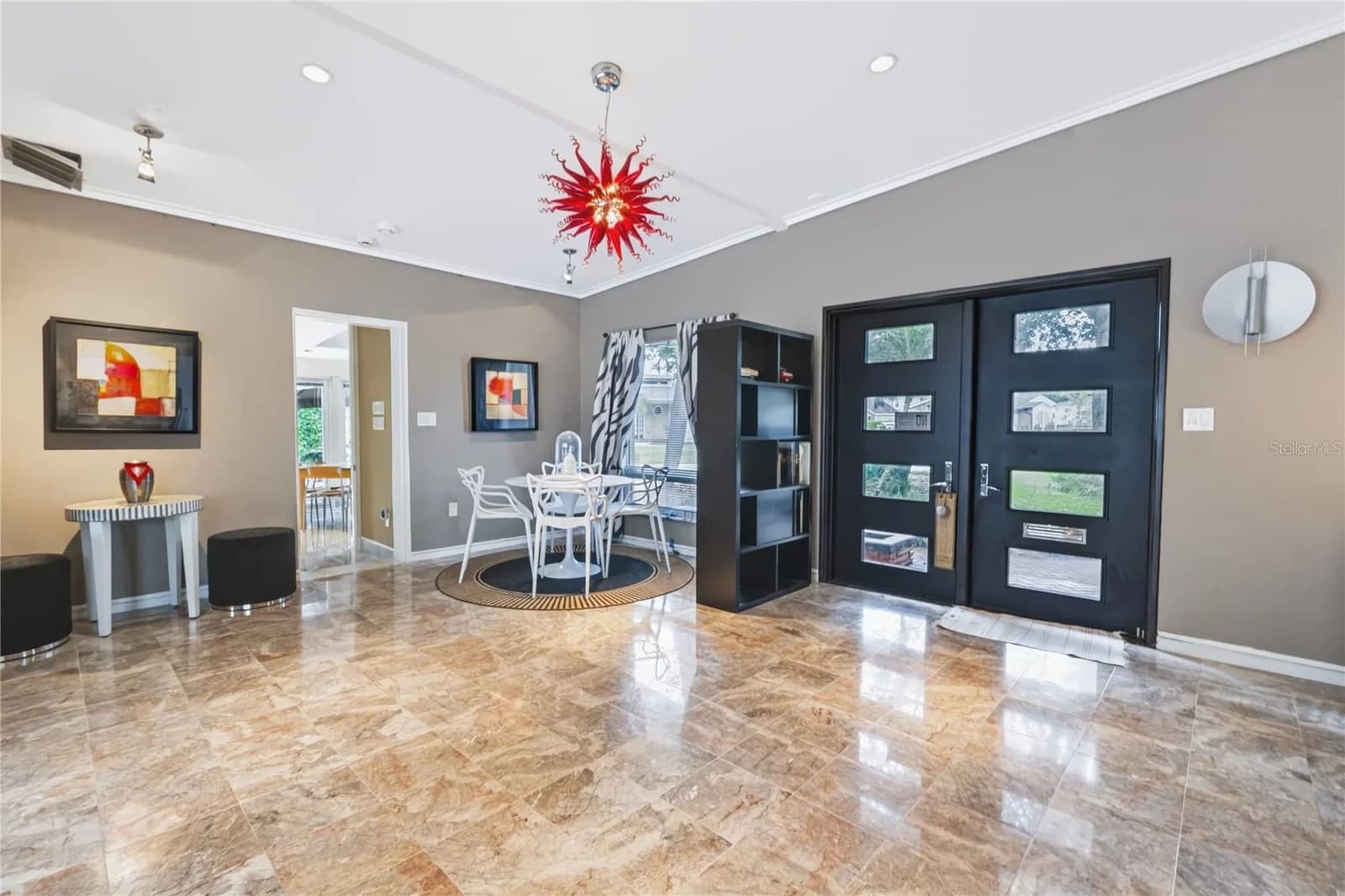 600 MAYFAIR 3