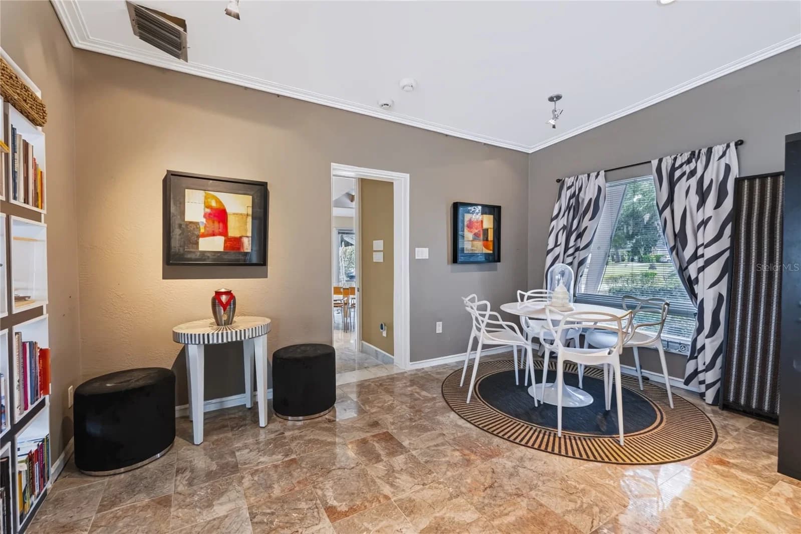 600 MAYFAIR 5