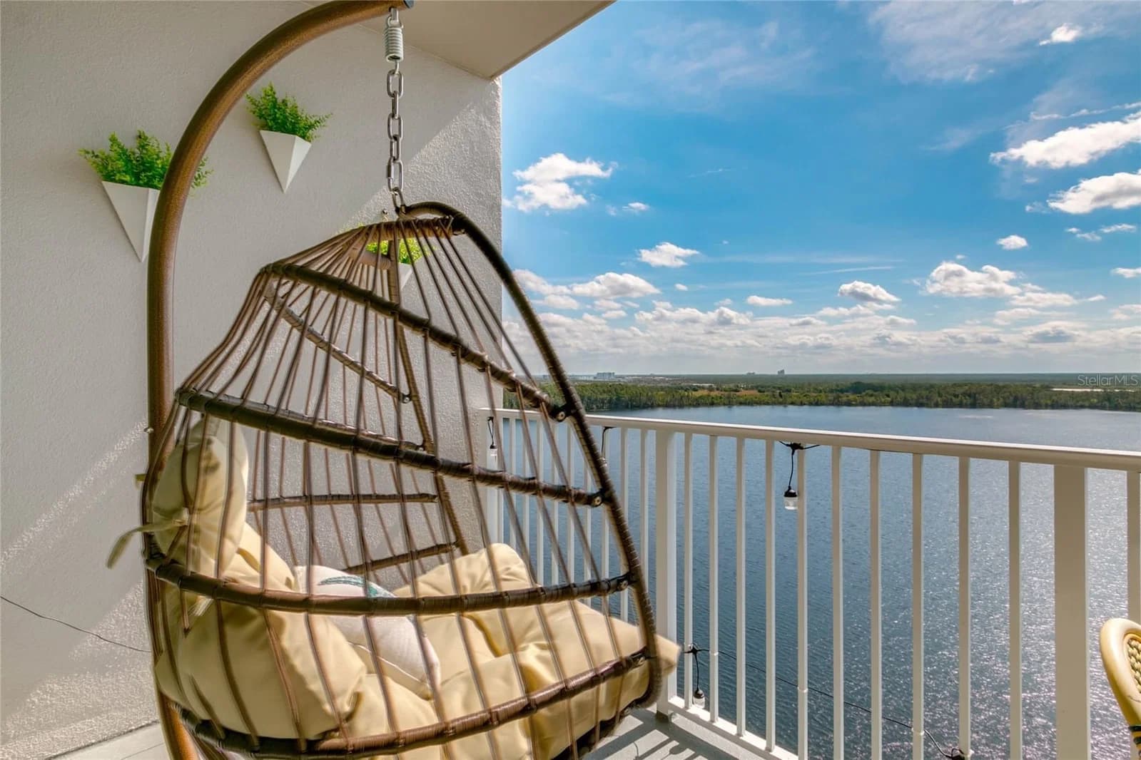 13427 BLUE HERON BEACH Drive #1402 4