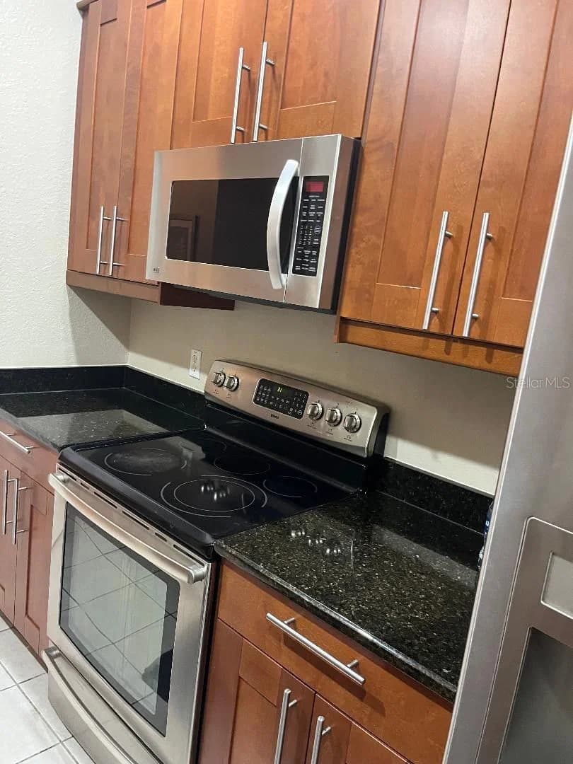 2484 SAN TECLA Street #306 4