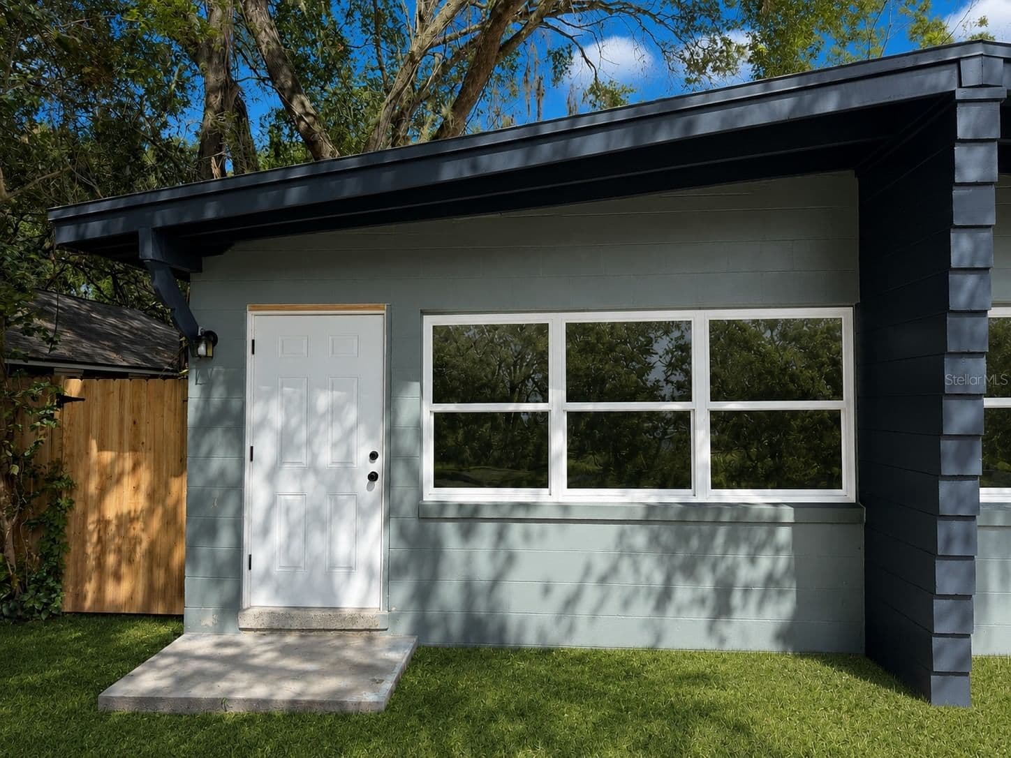 1607 DAUPHIN, Orlando, FL 32803