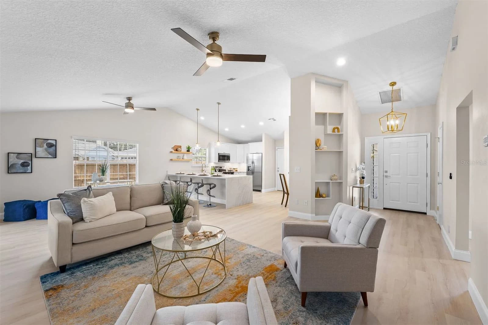 6572 ABERCROMBIE 4
