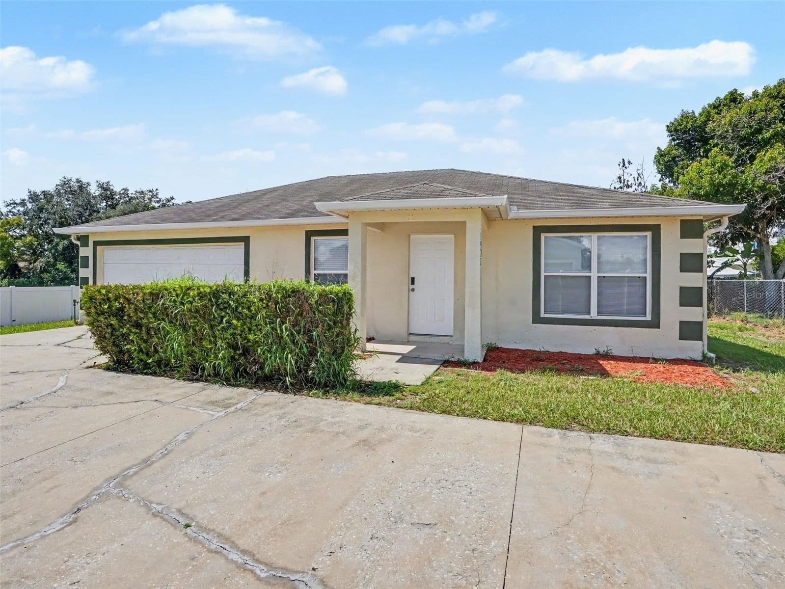 1921 MANATEE, Kissimmee, FL 34759