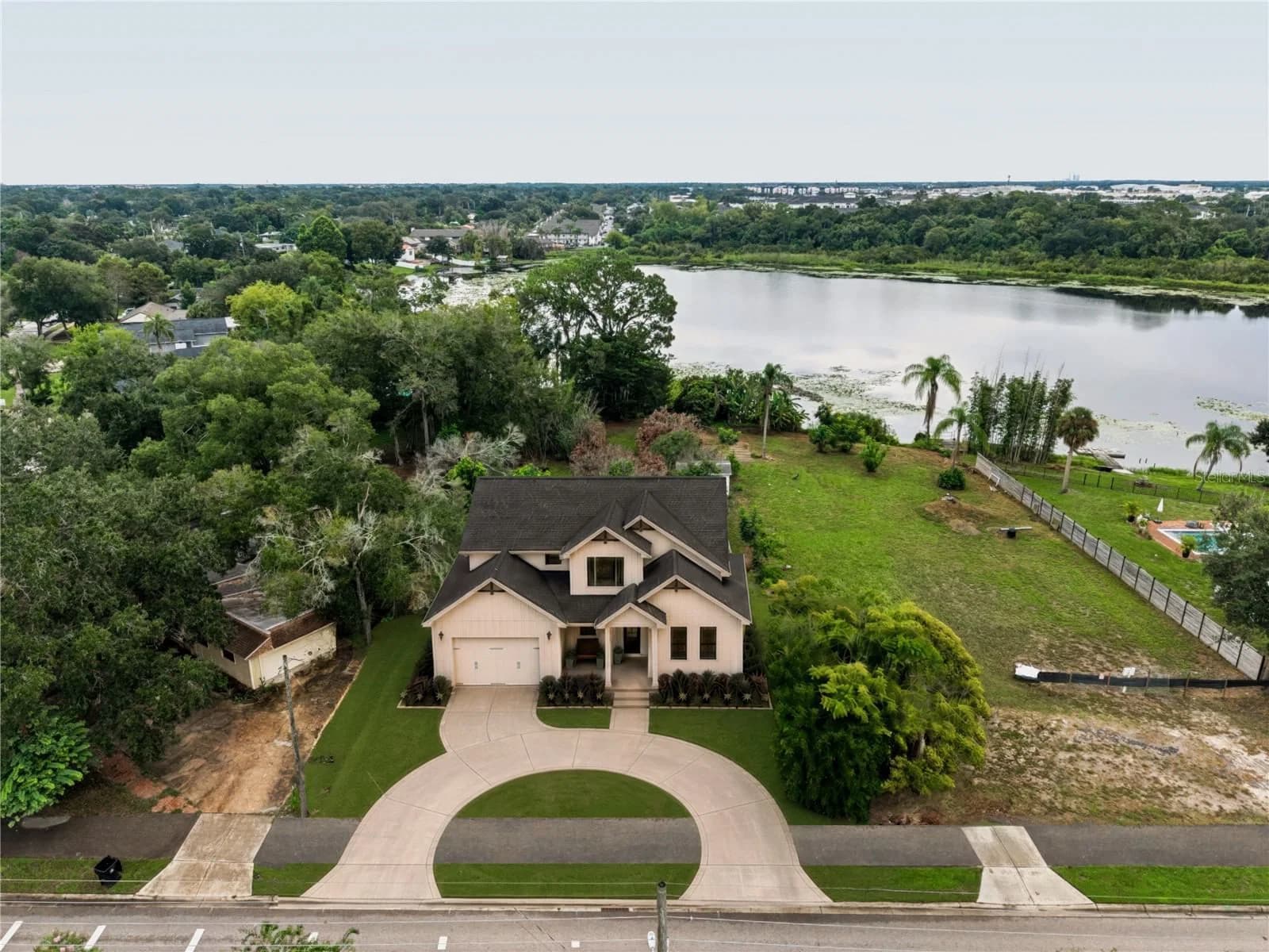 1111 BUMBY Avenue, Orlando, FL 32803