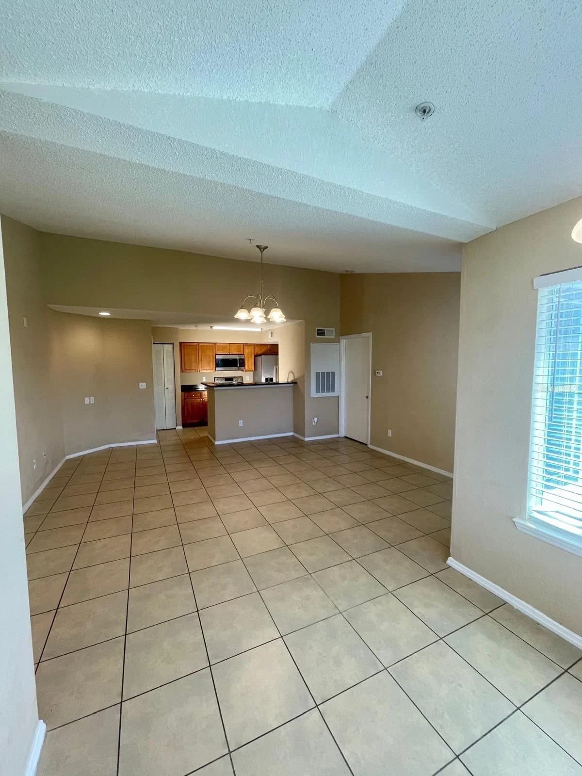 4103 TROPICAL ISLE 3