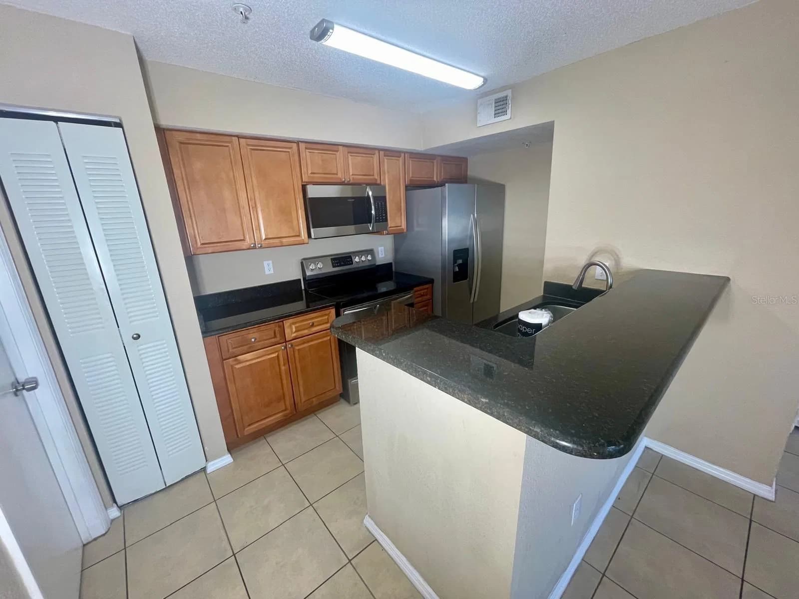 4103 TROPICAL ISLE 5