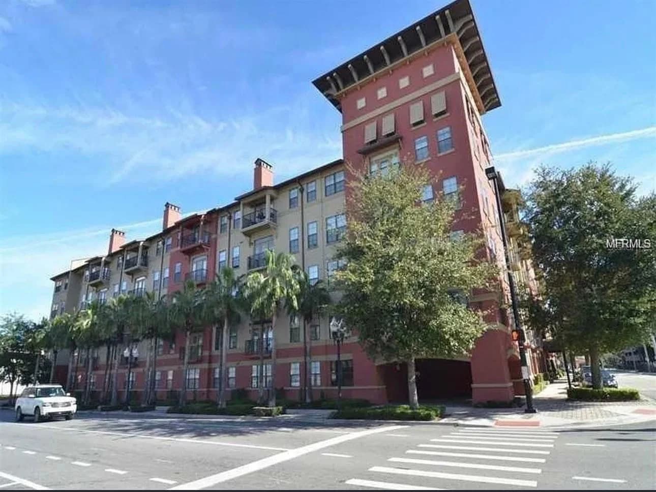 911 N ORANGE, Orlando, FL 32801