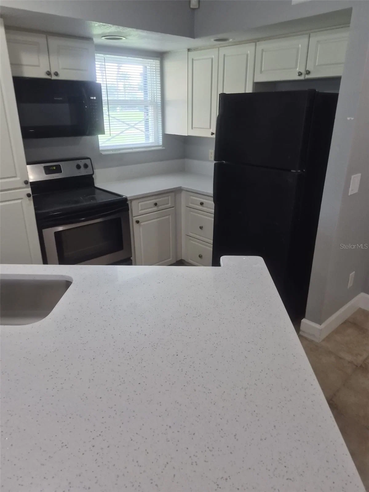 4658 COMMANDER Drive #817, Orlando, FL 32822 3