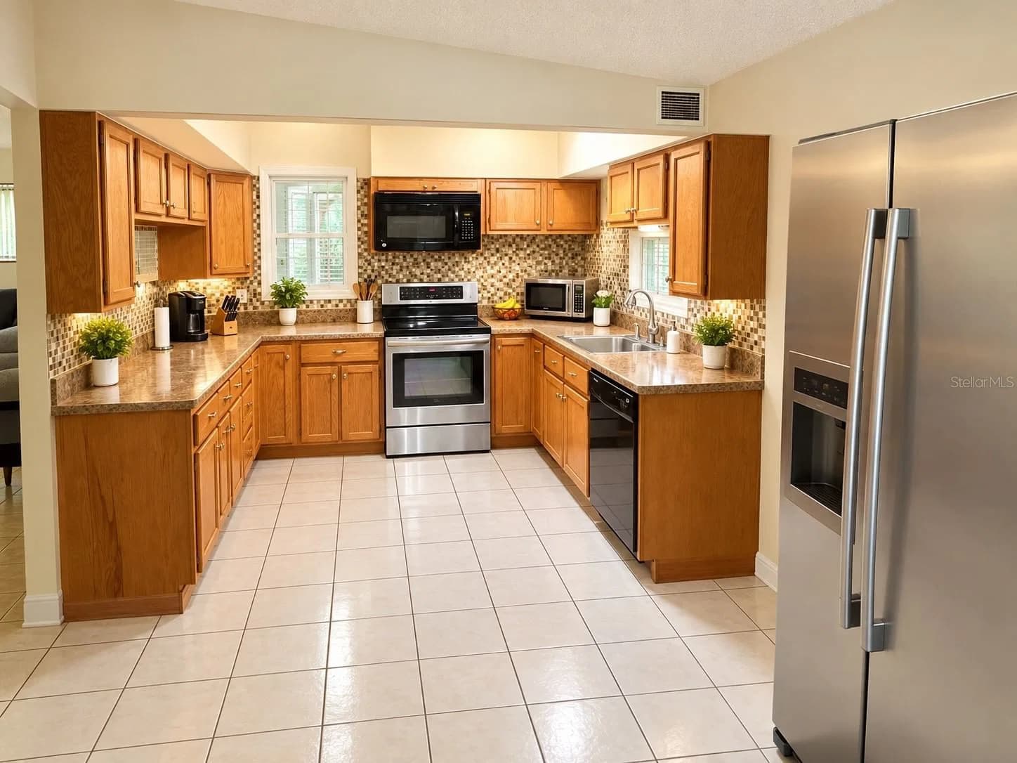 6233 OAKCREST 3