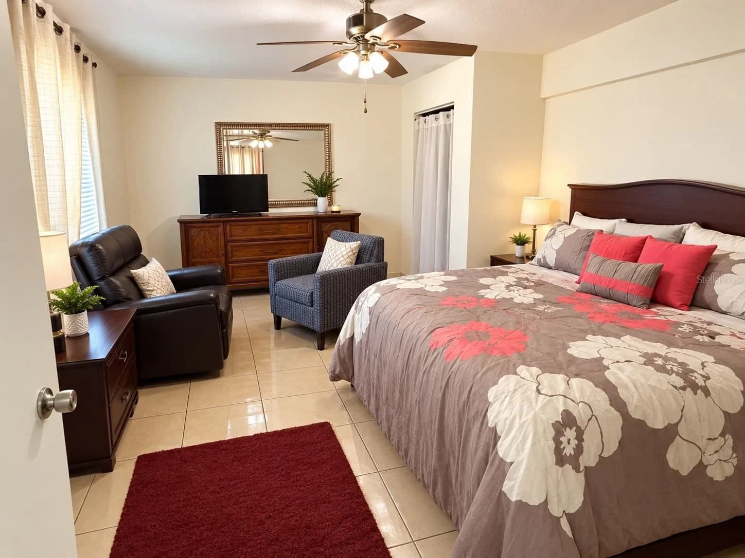 6233 OAKCREST 5