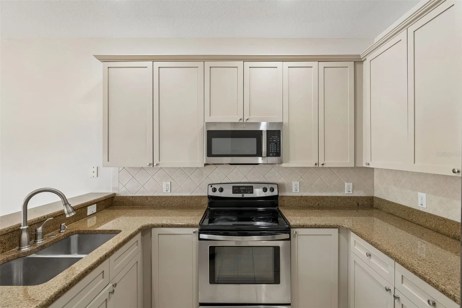 6067 STRADA ISLE 2